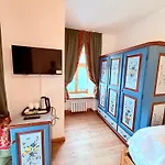 Rifugio Ospitale 여관 3*