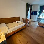 Rifugio Ospitale 3* 코르티나 담페조