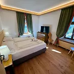 Rifugio Ospitale 여관 코르티나 담페조