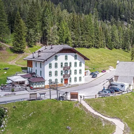Rifugio Ospitale Inn Cortina dʼAmpezzo
