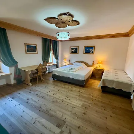 여관 Rifugio Ospitale 3*