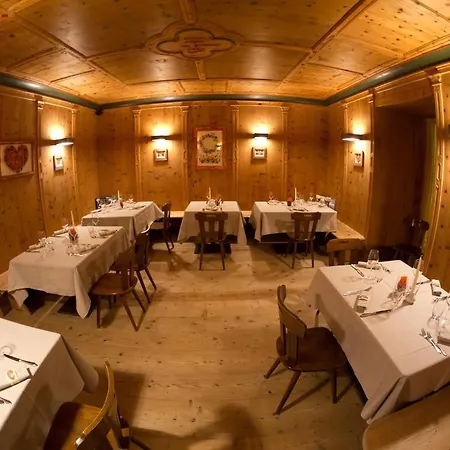 Zajazd Rifugio Ospitale Cortina dʼAmpezzo