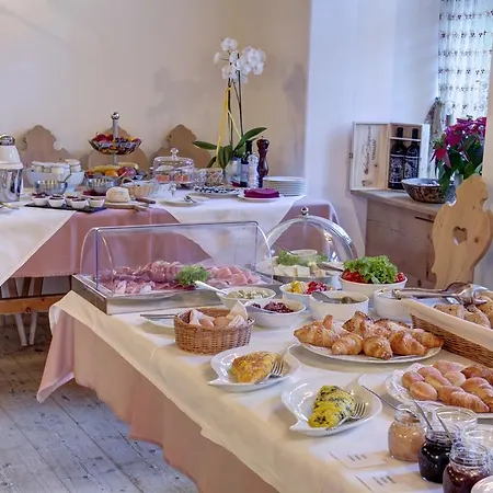 Han/Misafirhane Rifugio Ospitale