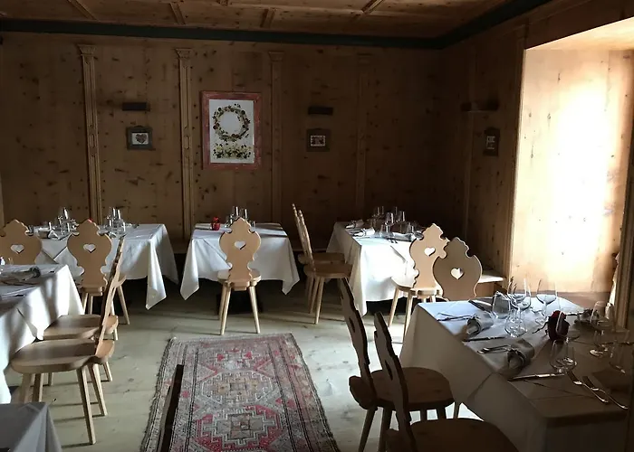 Rifugio Ospitale 여관 코르티나 담페조