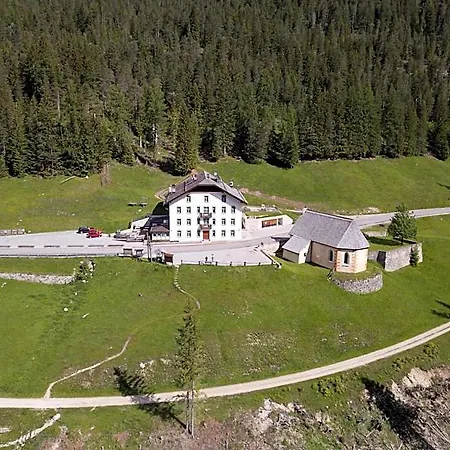 بيت ريفي Rifugio Ospitale