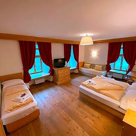 Kro Rifugio Ospitale Cortina dʼAmpezzo