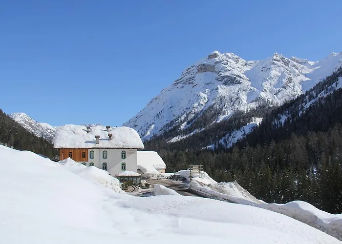 אורחן Rifugio Ospitale 3*