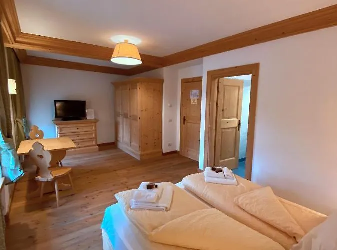 אורחן Rifugio Ospitale 3*