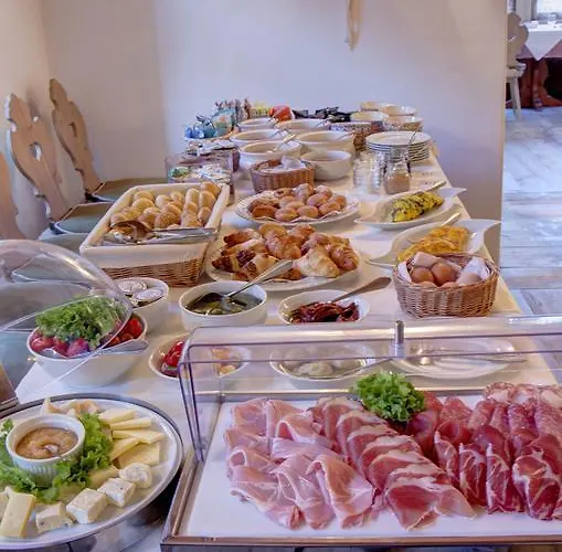 Rifugio Ospitale אורחן קורטינה ד'אמפזו